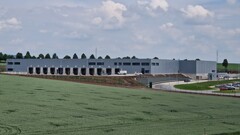 Holubice - Logistick&eacute; haly