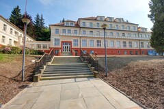 Luhačovice - L&aacute;zeňsk&yacute; hotel Morava