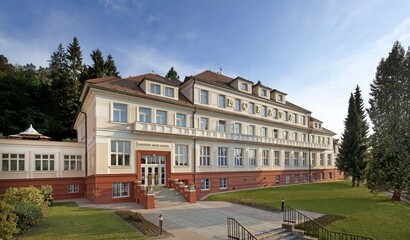 Stavebn&iacute; &uacute;pravy l&aacute;zeňsk&eacute;ho hotelu Morava Luhačovice