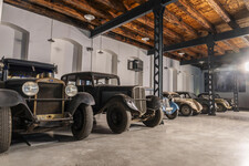 Muzeum historick&yacute;ch vozů